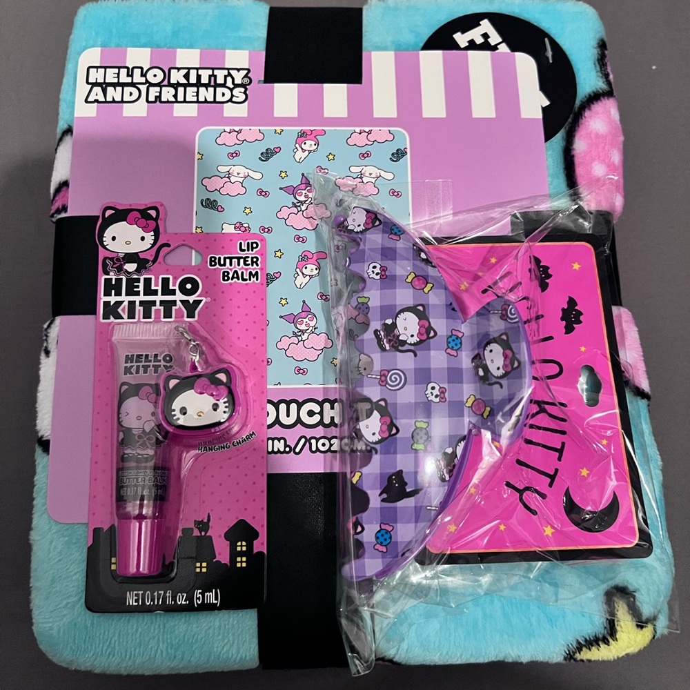 Hello Kitty Bundle - Picture 1 of 1